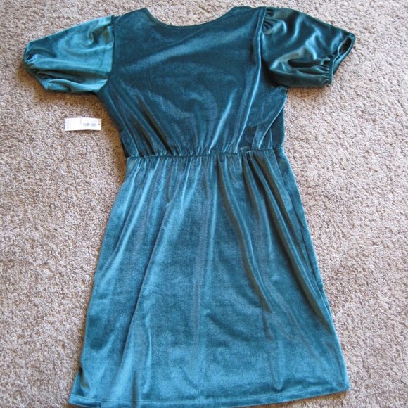 📣 😳 NWT Old Navy green puff sleeve dress girls sz L - Picture 2 of 7